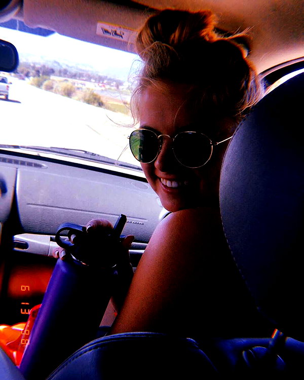 sarasaffari__ instagram image archive image