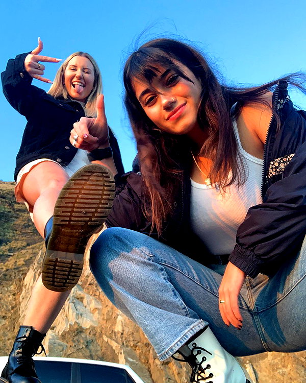 sarasaffari__ instagram image archive image