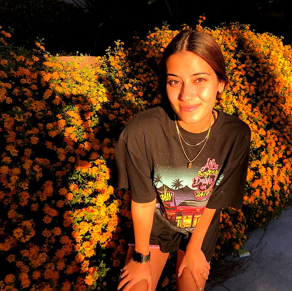 sarasaffari__ instagram image archive image