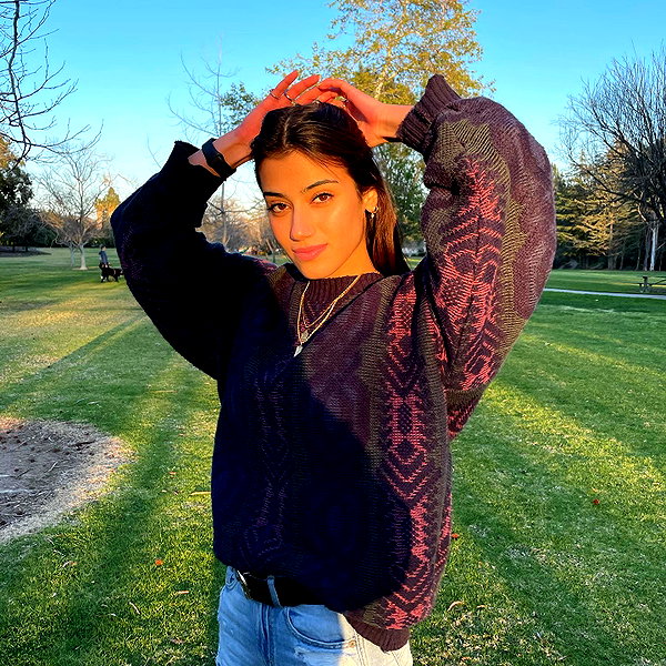 sarasaffari__ instagram image archive image