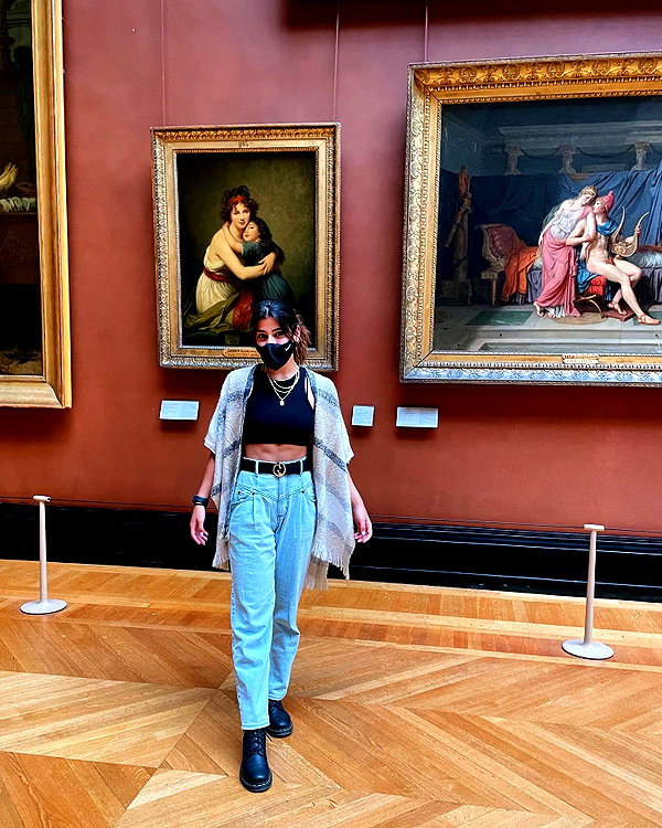 sarasaffari__ instagram image archive image
