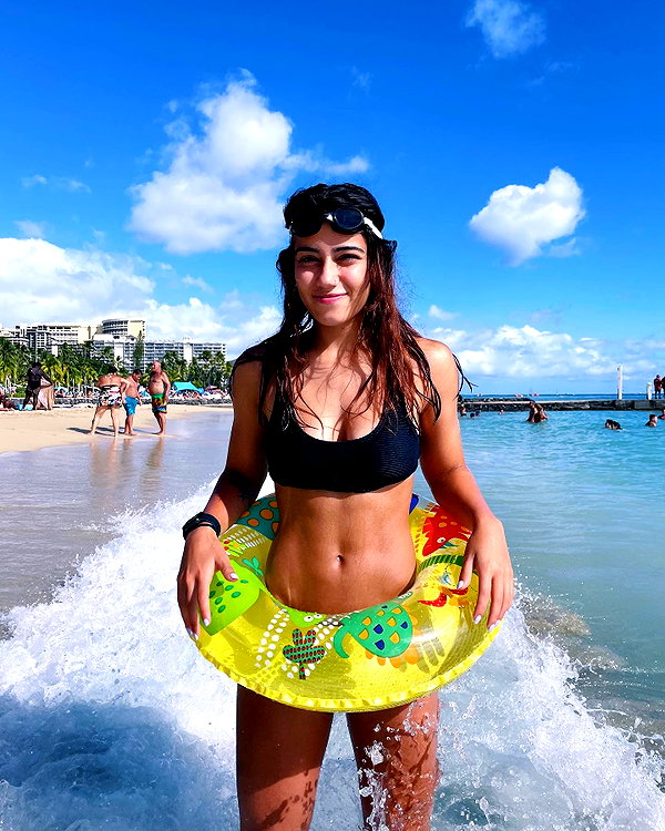 sarasaffari__ instagram image archive image