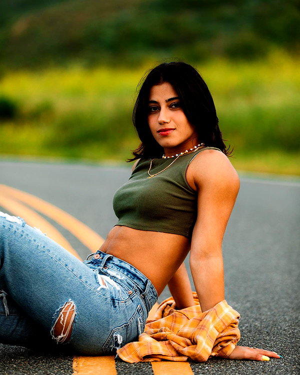 sarasaffari__ instagram image archive image