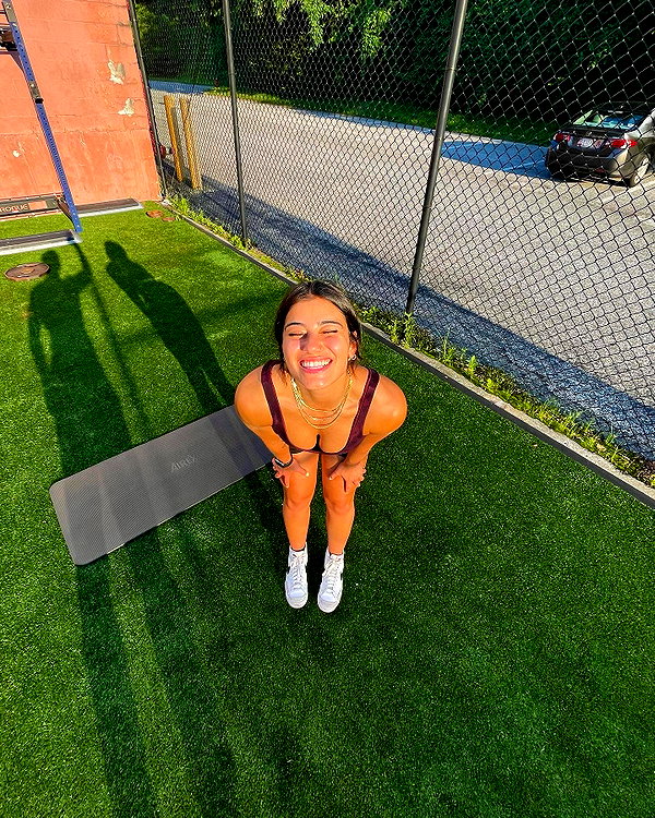 sarasaffari__ instagram image archive image
