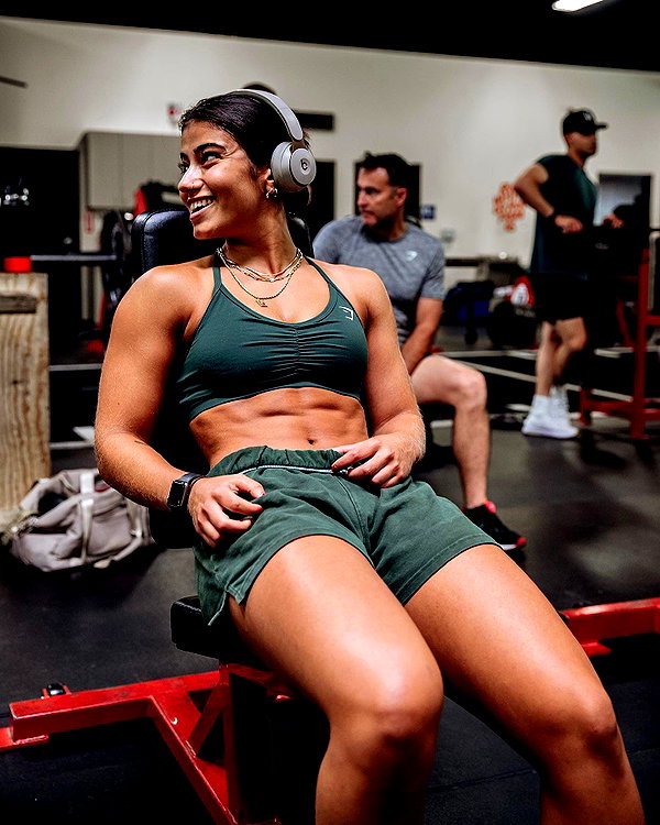 sarasaffari__ instagram image archive image