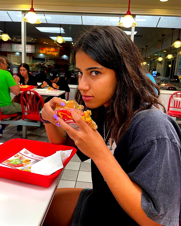 sarasaffari__ instagram image archive image