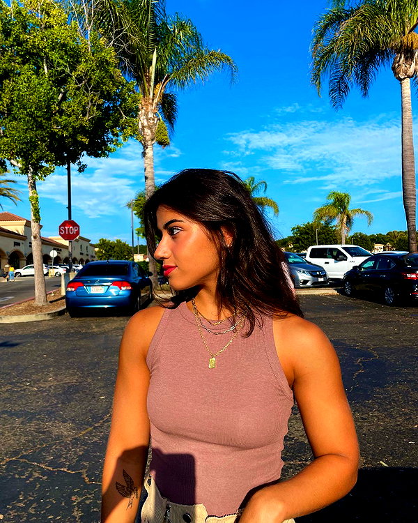 sarasaffari__ instagram image archive image