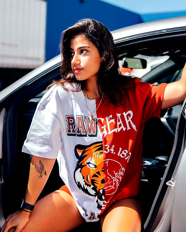 sarasaffari__ instagram image archive image