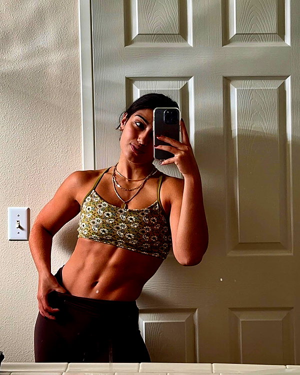 sarasaffari__ instagram image archive image