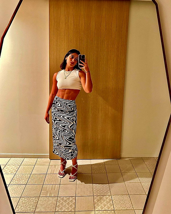 sarasaffari__ instagram image archive image