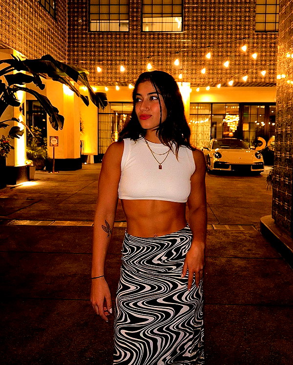sarasaffari__ instagram image archive image