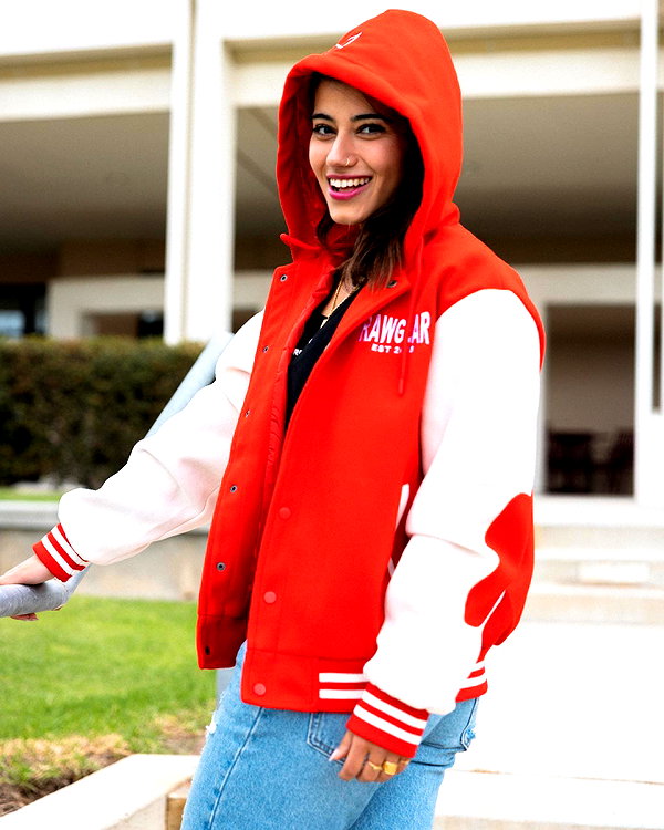 sarasaffari__ instagram image archive image