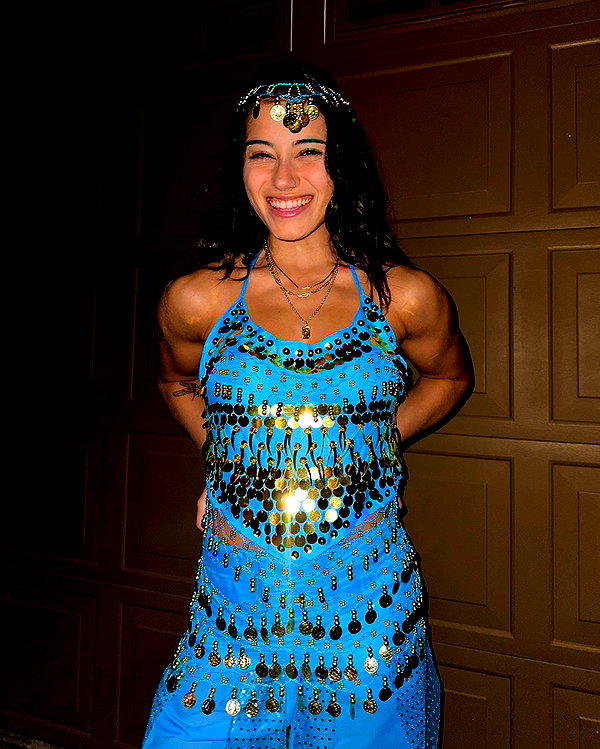 sarasaffari__ instagram image archive image