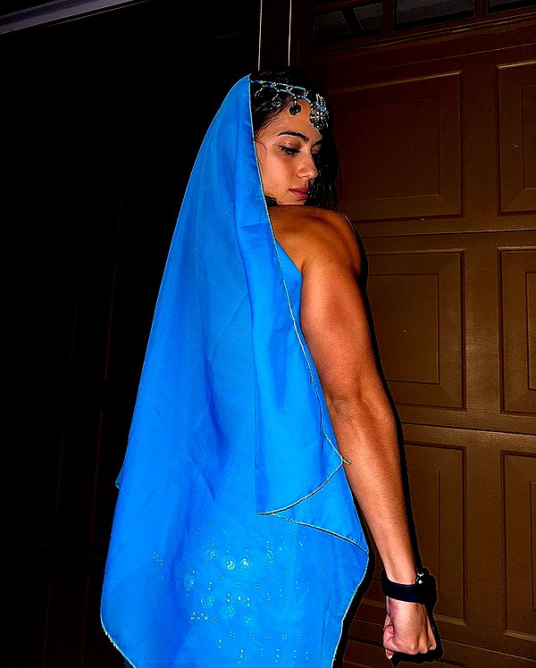 sarasaffari__ instagram image archive image