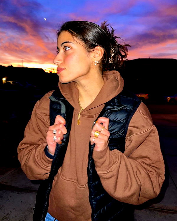 sarasaffari__ instagram image archive image