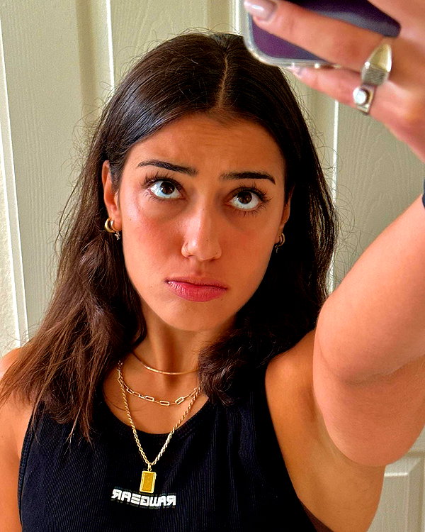 sarasaffari__ instagram image archive image