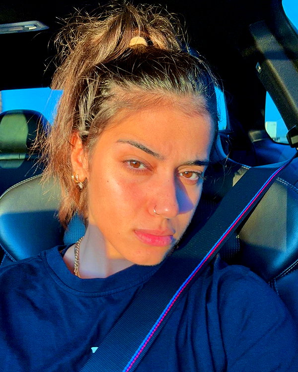 sarasaffari__ instagram image archive image