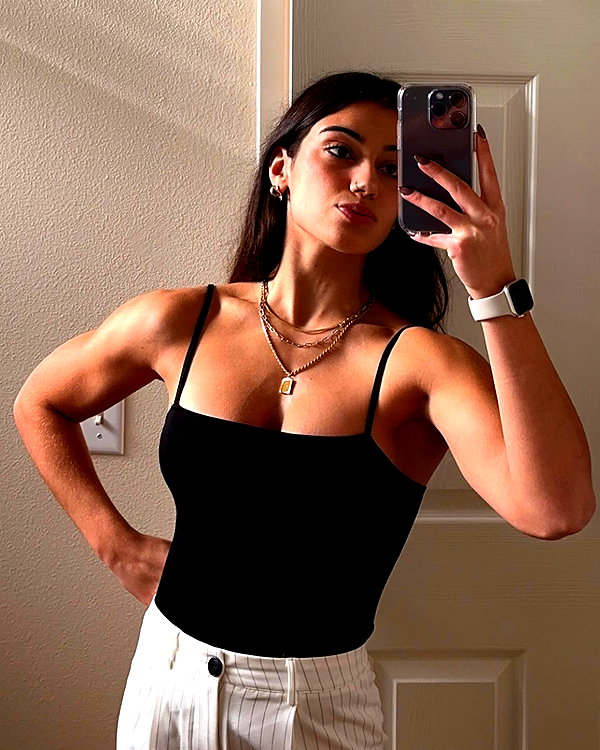 sarasaffari__ instagram image archive image
