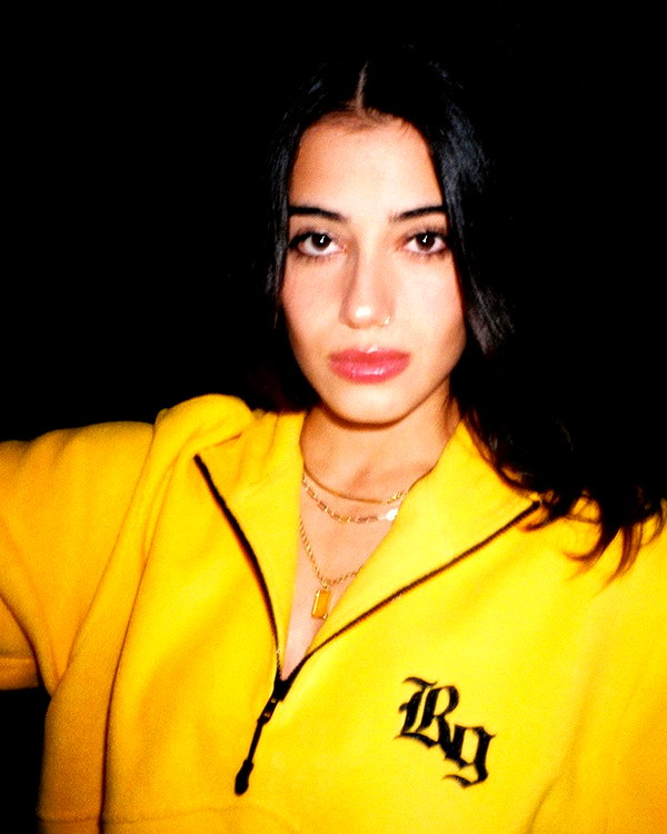 sarasaffari__ instagram image archive image