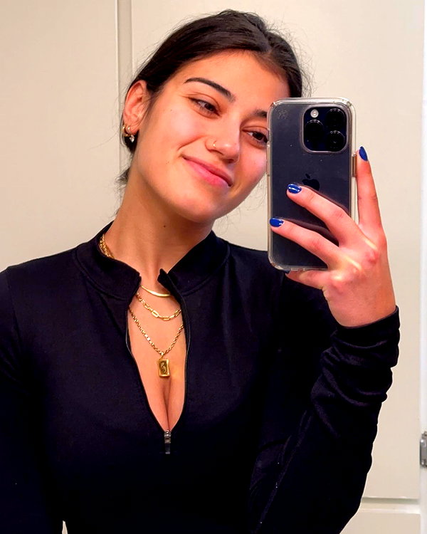 sarasaffari__ instagram image archive image