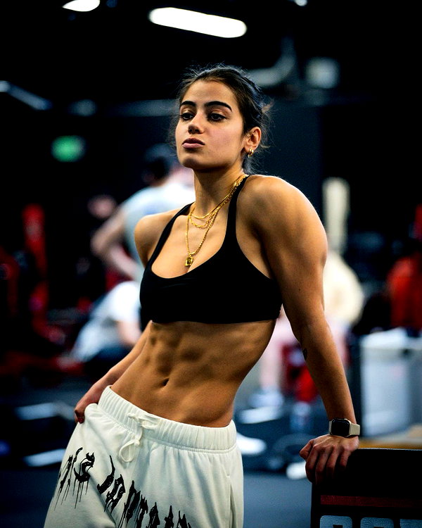 sarasaffari__ instagram image archive image