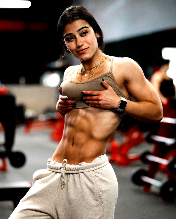 sarasaffari__ instagram image archive image