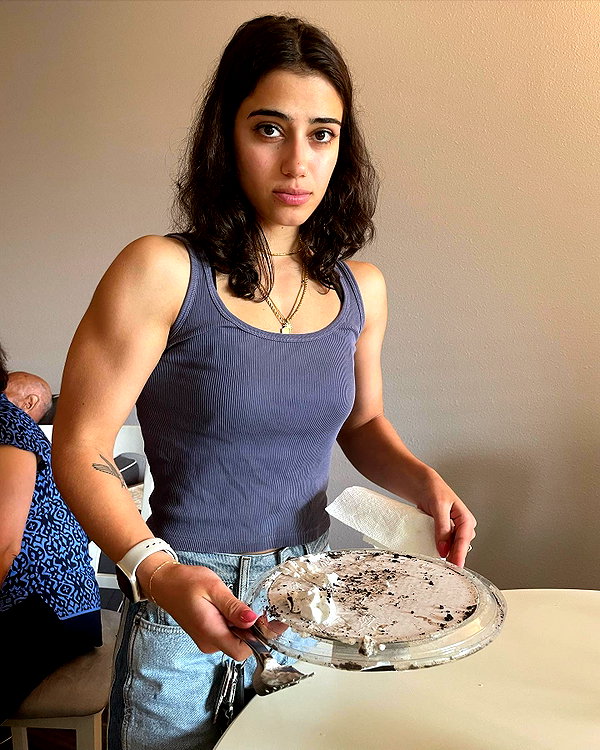 sarasaffari__ instagram image archive image