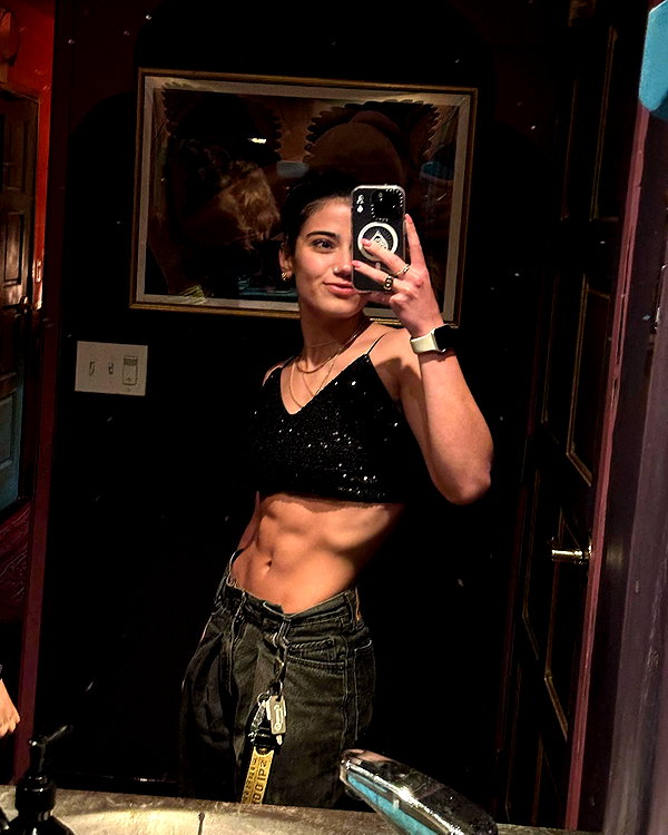 sarasaffari__ instagram image archive image