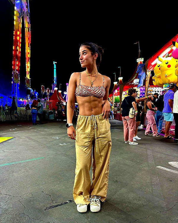 sarasaffari__ instagram image archive image