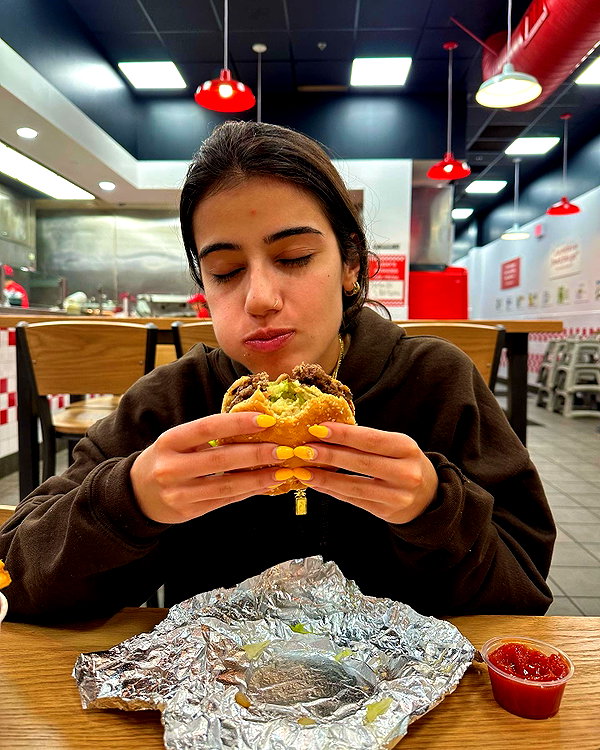 sarasaffari__ instagram image archive image