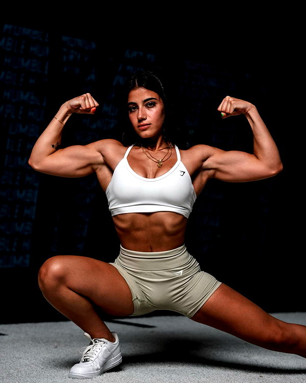 sarasaffari__ instagram image archive image