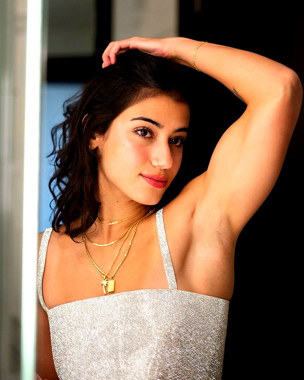 sarasaffari__ instagram image archive image