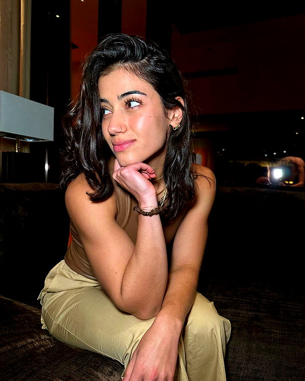 sarasaffari__ instagram image archive image