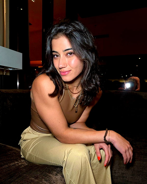 sarasaffari__ instagram image archive image