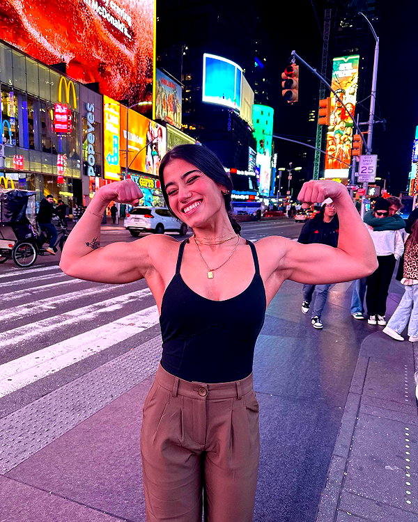sarasaffari__ instagram image archive image