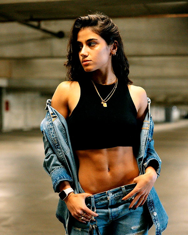 sarasaffari__ instagram image archive image