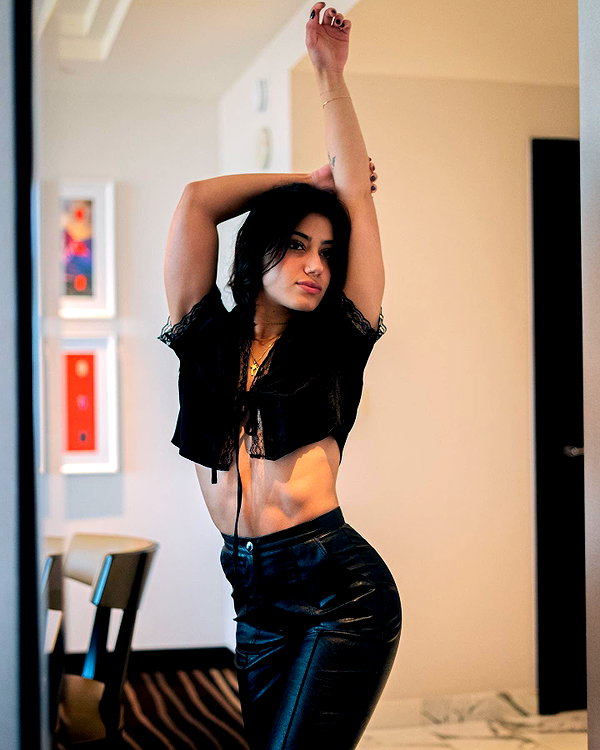 sarasaffari__ instagram image archive image