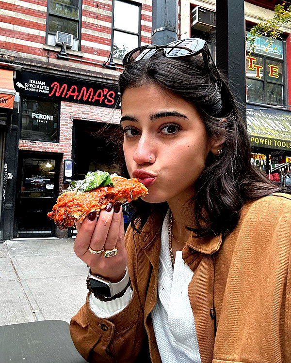 sarasaffari__ instagram image archive image