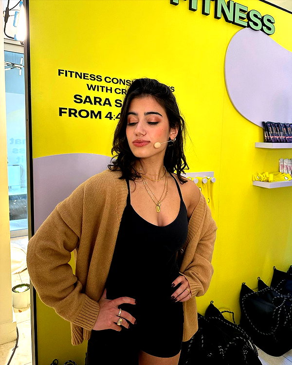 sarasaffari__ instagram image archive image