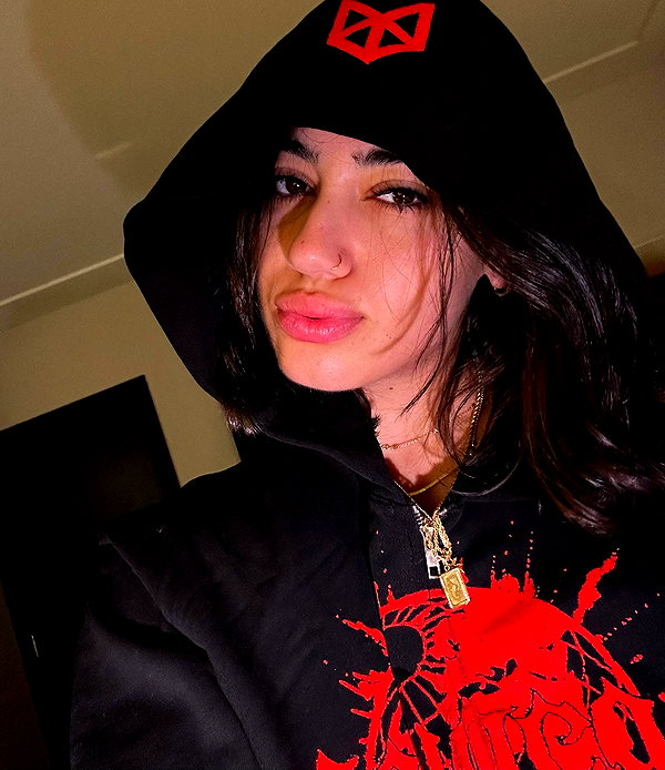 sarasaffari__ instagram image archive image