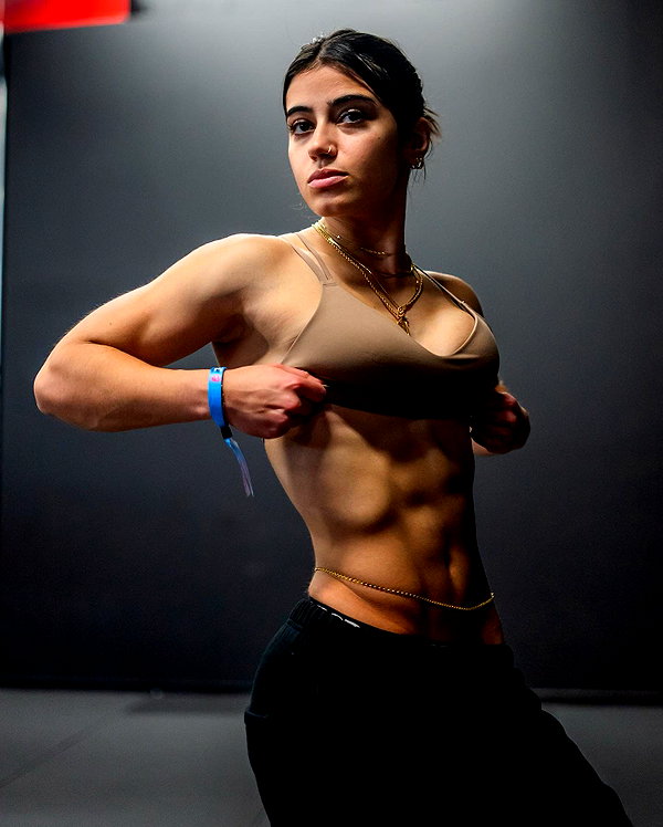 sarasaffari__ instagram image archive image