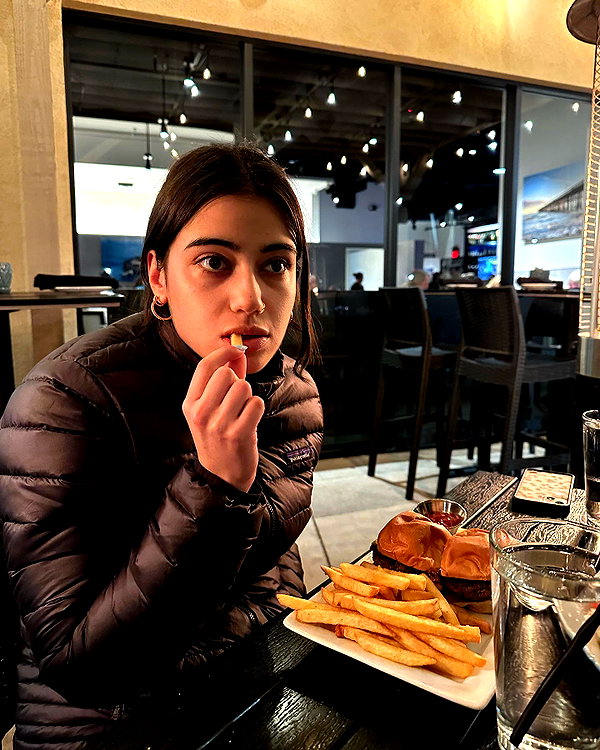 sarasaffari__ instagram image archive image