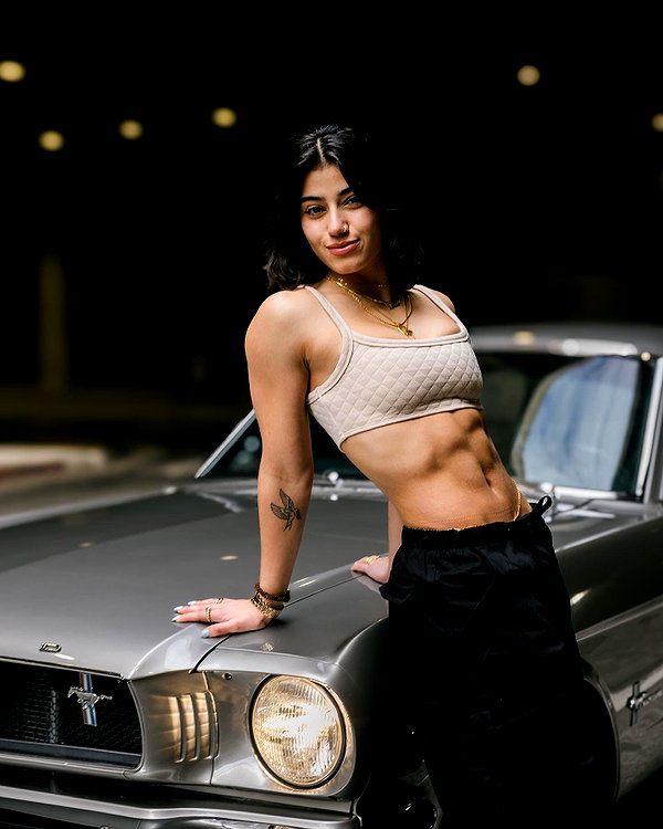 sarasaffari__ instagram image archive image