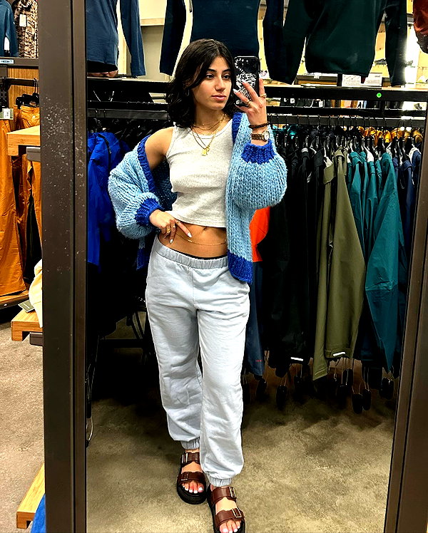 sarasaffari__ instagram image archive image