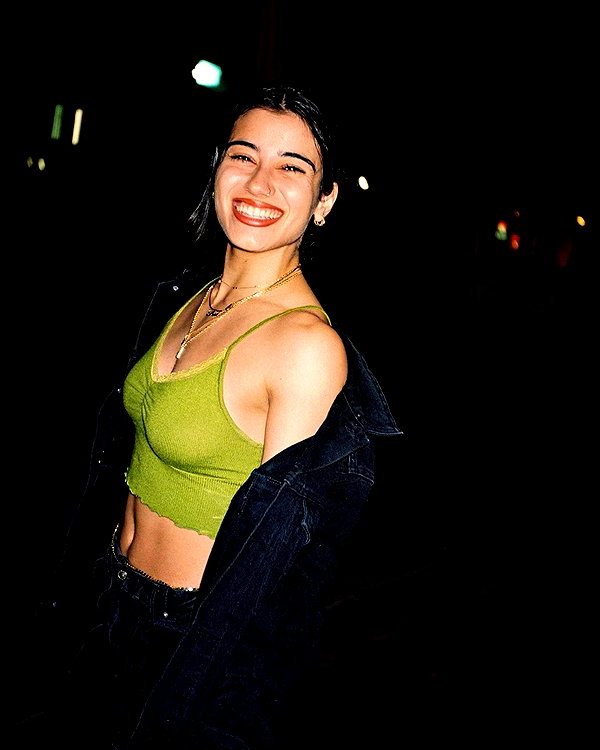 sarasaffari__ instagram image archive image