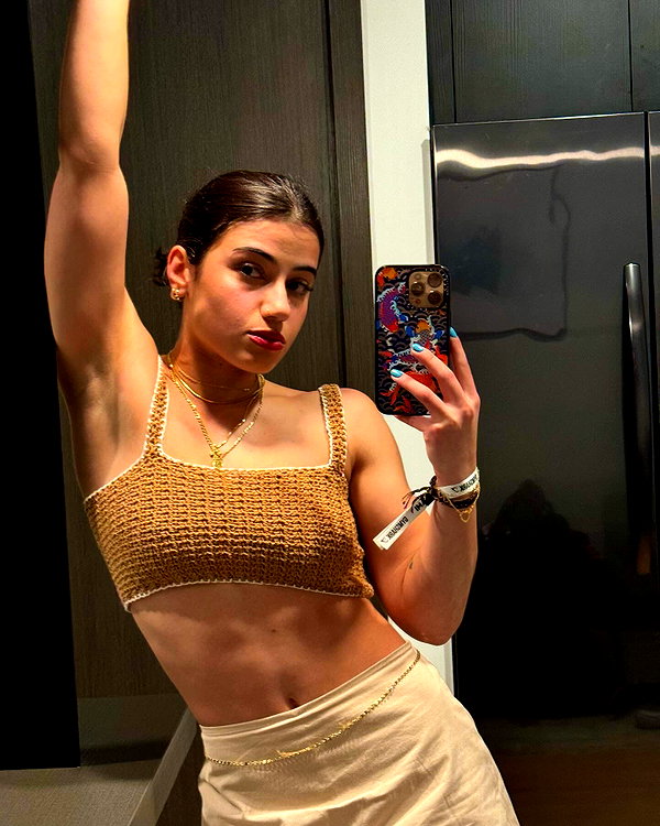 sarasaffari__ instagram image archive image