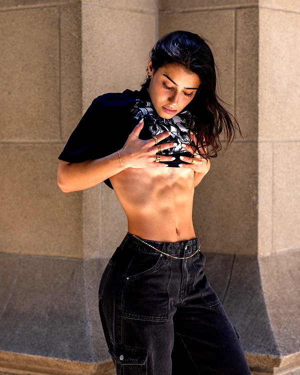 sarasaffari__ instagram image archive image