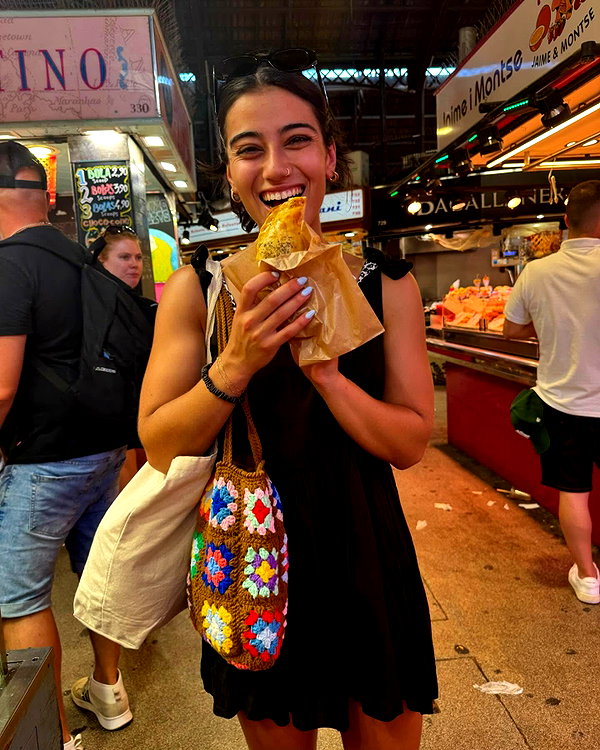 sarasaffari__ instagram image archive image
