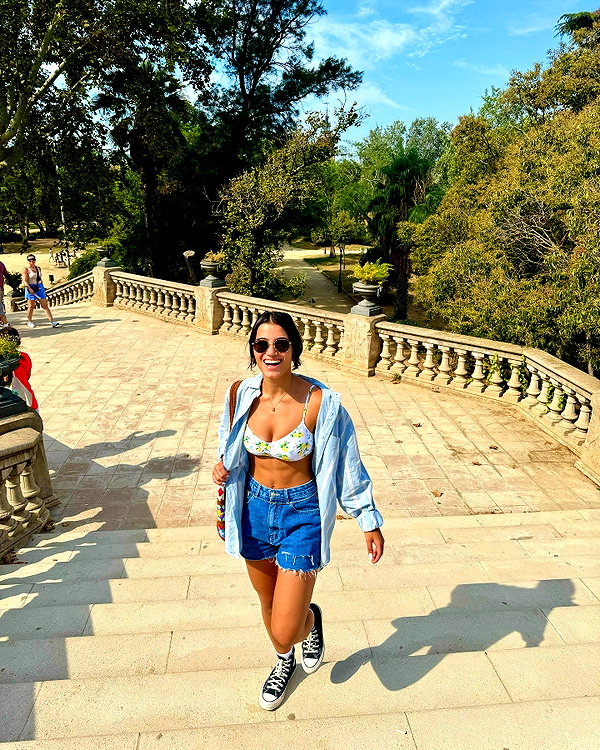 sarasaffari__ instagram image archive image