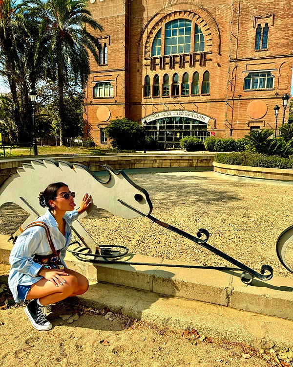sarasaffari__ instagram image archive image